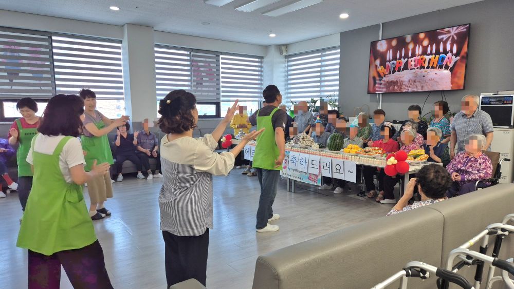 2038742573_ocrsilDt_3be016188be7f6ad1dfa565b4c4f18a12c48dcb4.jpg 이미지크게보기