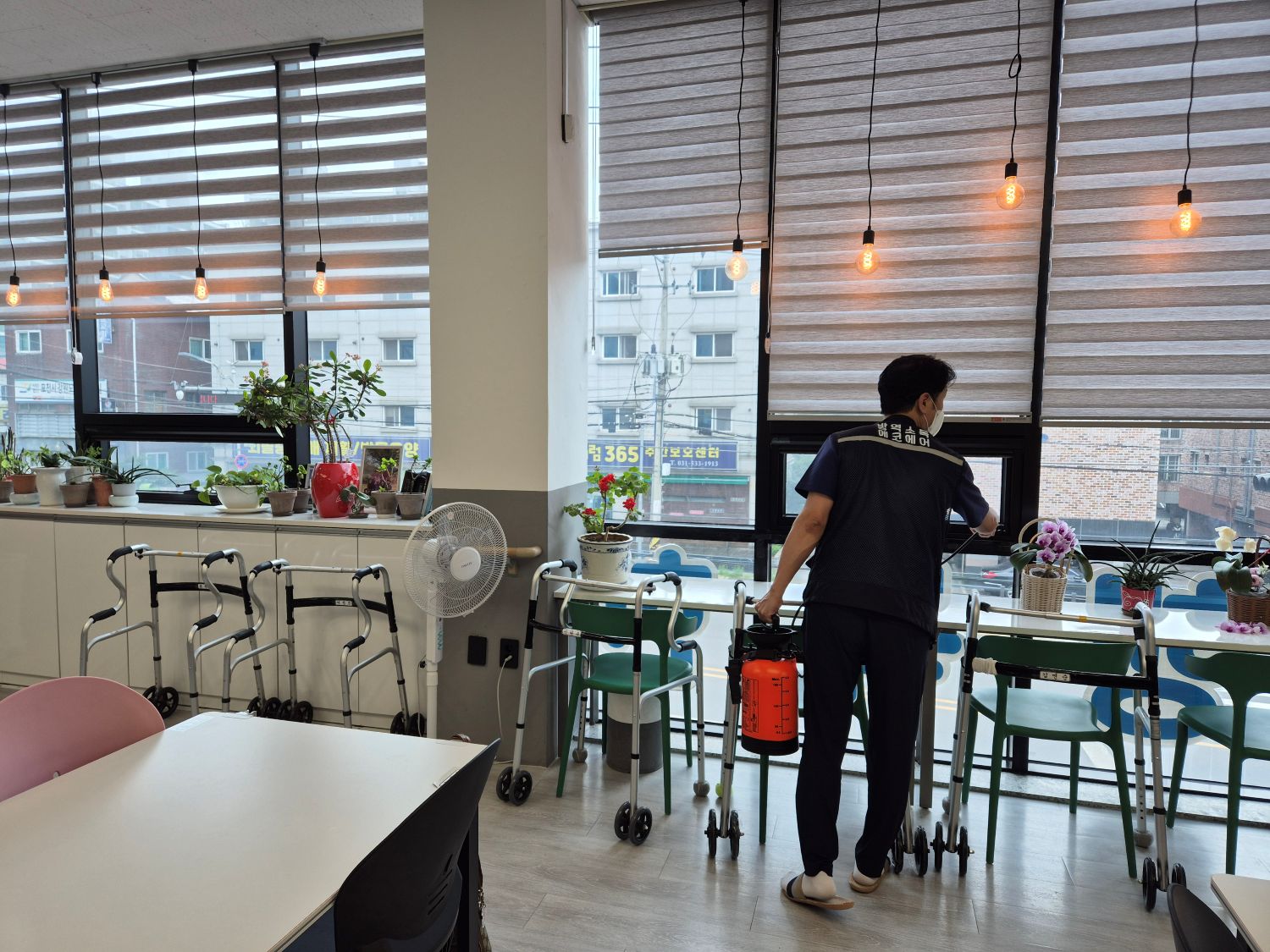 2038742573_ulKOxGeV_f8ba43cc40100035eafef4fd7ef6bcc0f87ee990.jpg 이미지크게보기